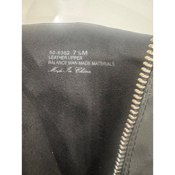 Bella~Vita Danielle 7.5M Black Leather Ankle Boots Pointed Toe Side Zipper Ruche - Picture 5 of 7